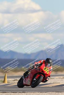 media/Nov-16-2025-Race Pace (Sun) [[8c5fa54630]]/Non Verified Riders (1st 20 Minutes)/5-Turn 15 (110pm)/